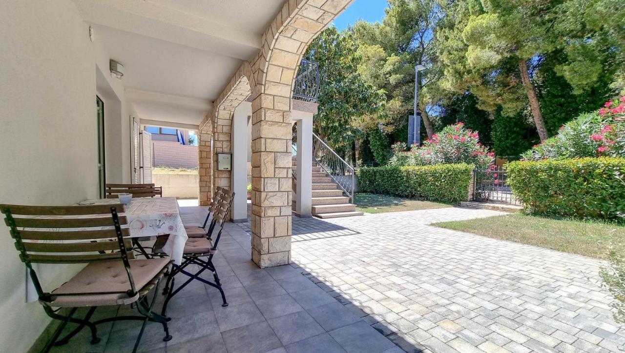 Ena Apartamento Novigrad Istria Exterior foto