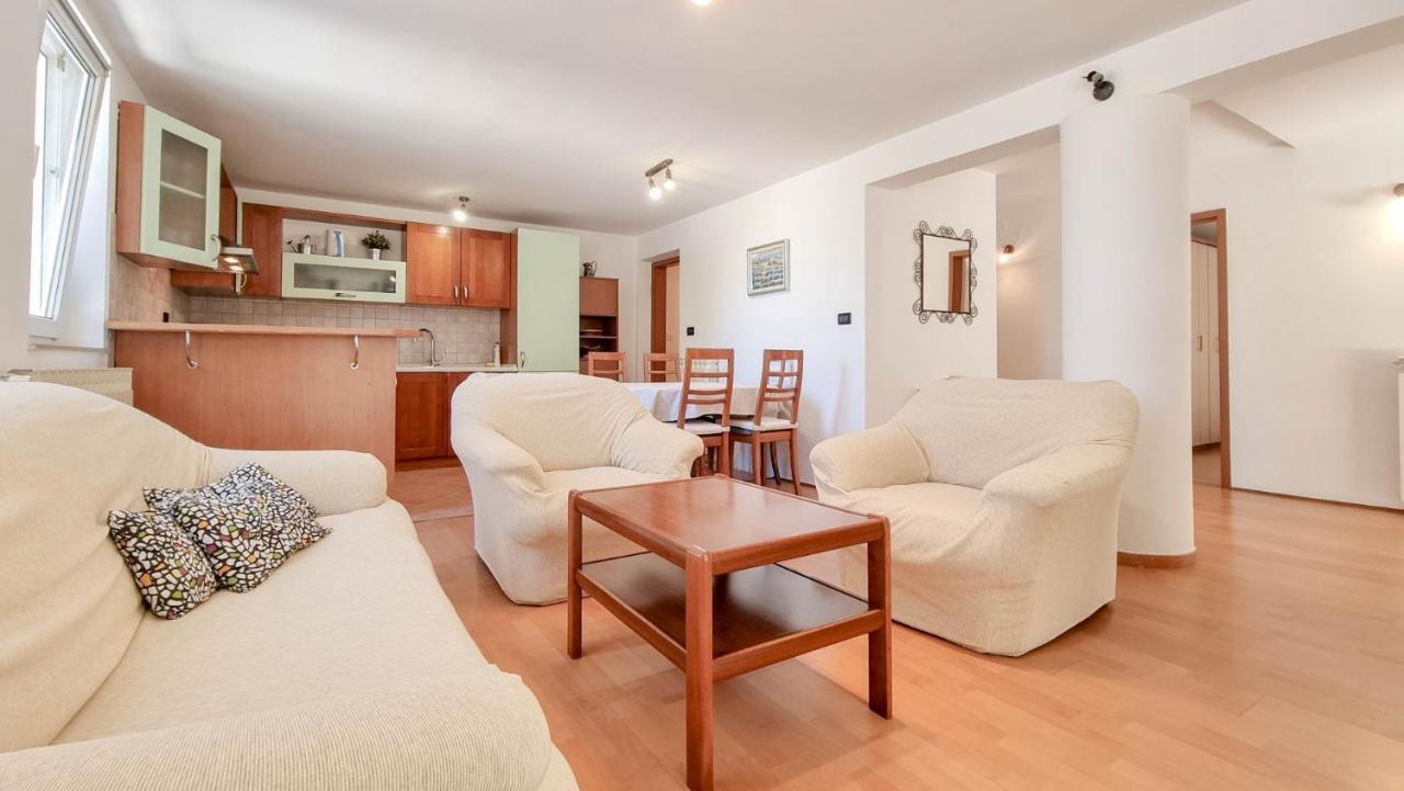 Ena Apartamento Novigrad Istria Exterior foto