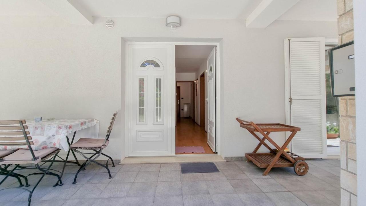 Ena Apartamento Novigrad Istria Exterior foto
