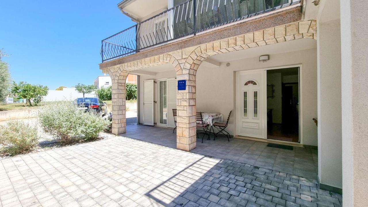 Ena Apartamento Novigrad Istria Exterior foto